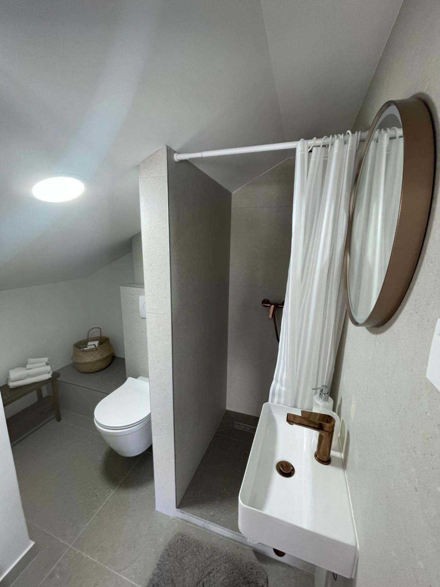 Guest House Sulek ปูนัต ภายนอก รูปภาพ